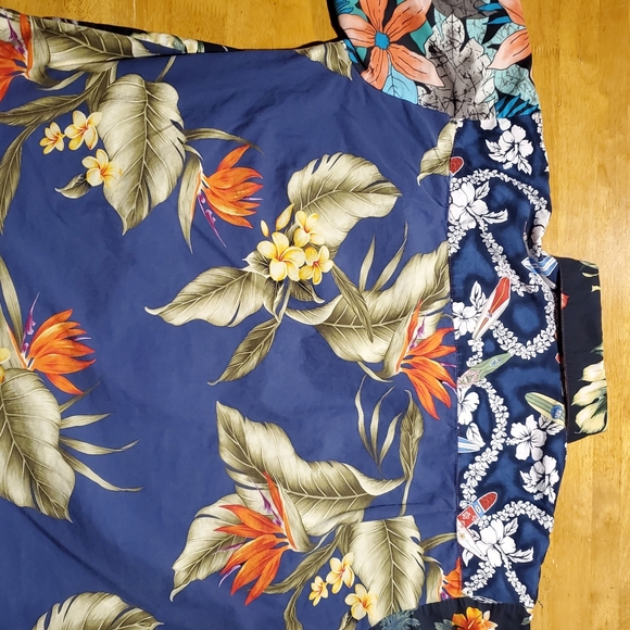 Hawaiian Shirt Made By WaveShoppe - Picture 5 of 5